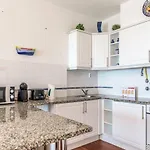 Διαμέρισμα Flh Da With Balcony Luz