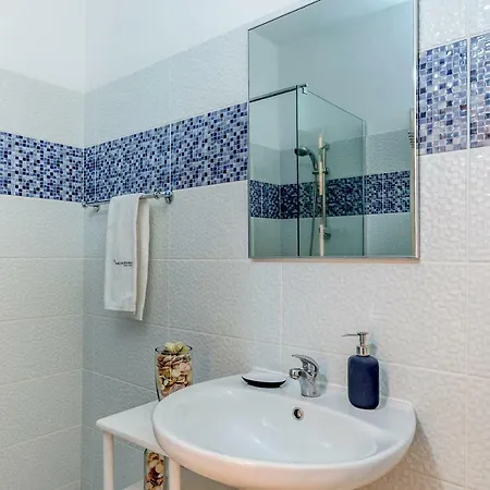 Apartment Flh Da With Balcony