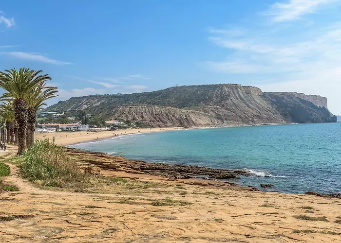 Flh Da With Balcony Daire *